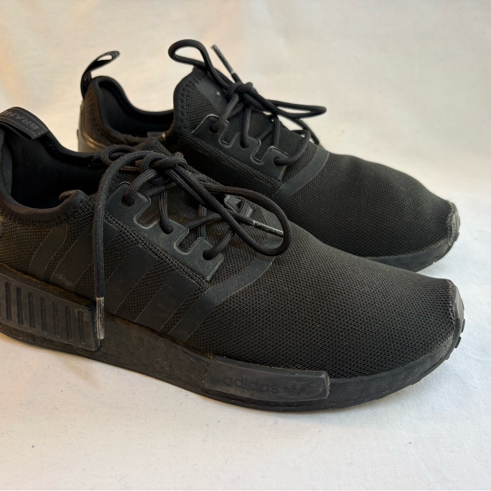 adidas Black Men's Low-Top Knit Sneakers